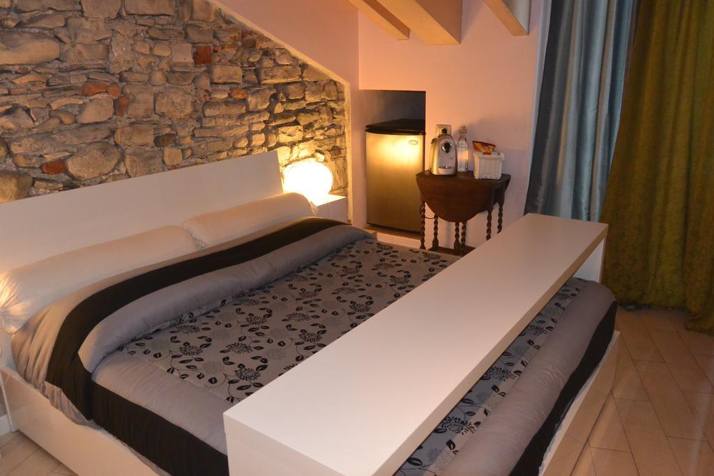 B&B Storico โกโม ภายนอก รูปภาพ