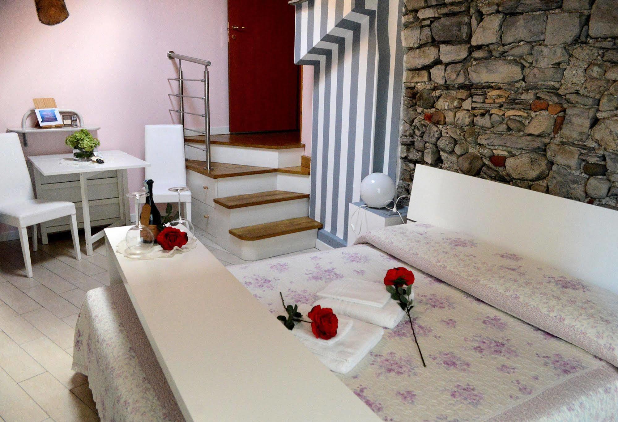 B&B Storico โกโม ภายนอก รูปภาพ