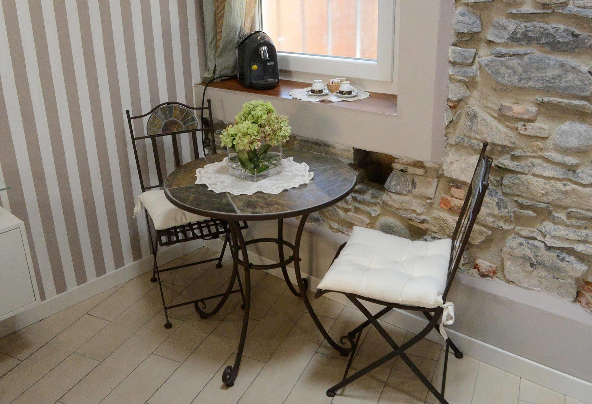 B&B Storico โกโม ภายนอก รูปภาพ