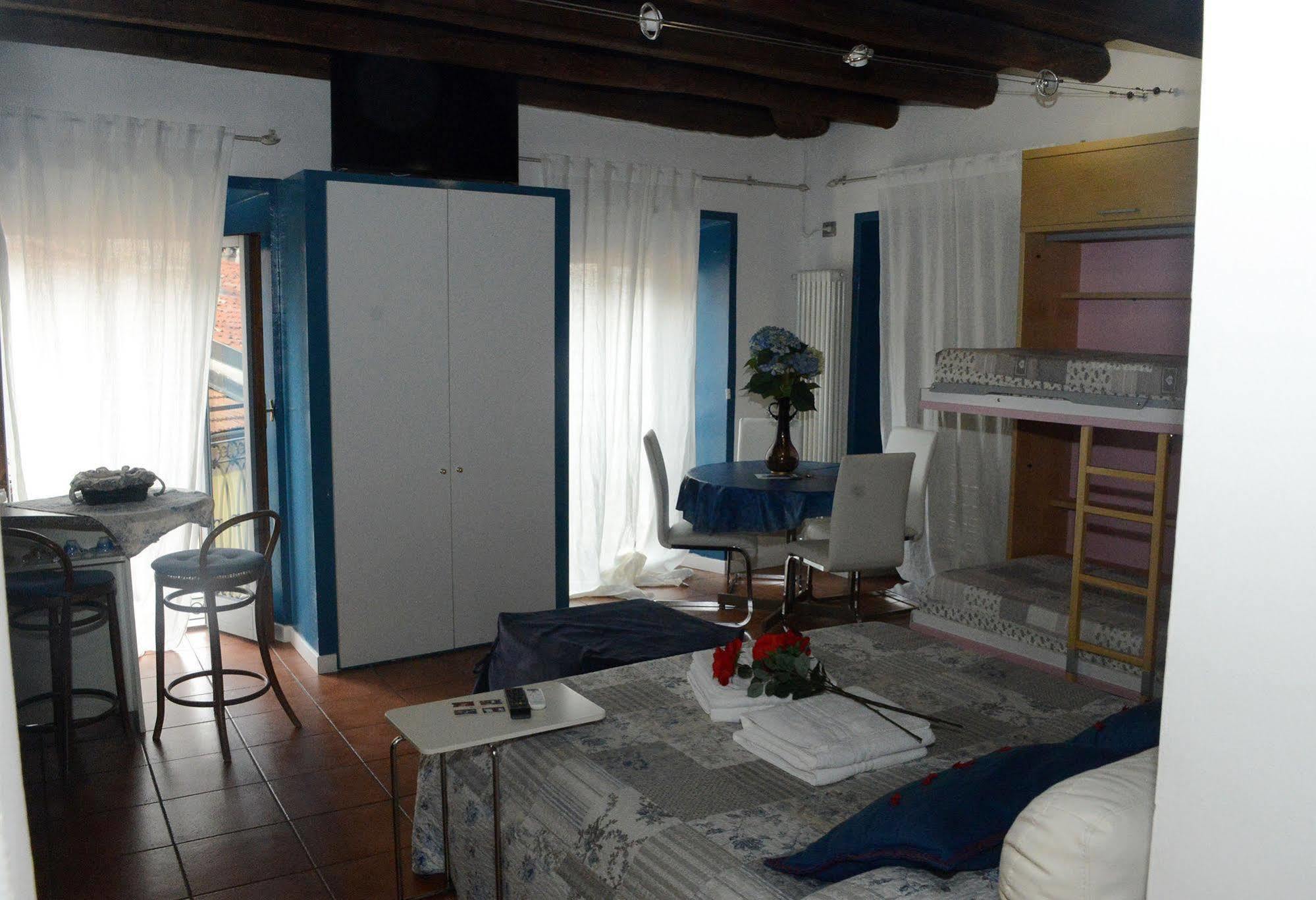 B&B Storico โกโม ภายนอก รูปภาพ